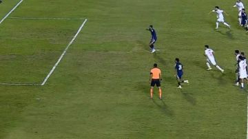 مهيب عبد الهادي يثير الجدل بشأن ضربة جزاء إنبي مهيب عبد الهادي يثير الجدل بشأن ضربة جزاء إنبي