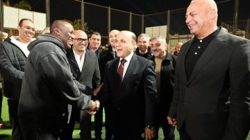 محافظ الغربية يشاهد نهائيات أكاديميات كرة القدم والسلة والسباحة