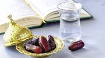 الأزهر للفتوى: الصائم يتعلم من الكرم الذى يتجلى من الله فى شهر رمضان الأزهر للفتوى: الصائم يتعلم من الكرم الذى يتجلى من الله فى شهر رمضان