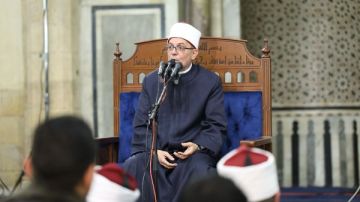 درس التراويح بالجامع الأزهر: الذكر والاستغفار طريق القرب من الله تعالى درس التراويح بالجامع الأزهر: الذكر والاستغفار طريق القرب من الله تعالى