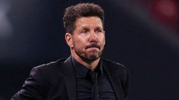 سيميوني يعلق على تصريحات ألفاريز المثيرة بعد خماسية توتنهام ويؤكد: كل شيء على ما يرام سيميوني يعلق على تصريحات ألفاريز المثيرة بعد خماسية توتنهام ويؤكد: كل شيء على ما يرام