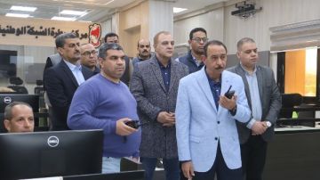 محافظ سوهاج يتابع من مركز سيطرة الشبكة الوطنية تداعيات سوء الأحوال الجوية