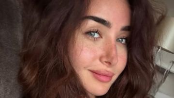 مع الزرافة والنمر.. هنا الزاهد تسترجع ذكريات طريفة مع عائلتها من الطفولة شاهد