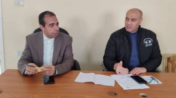 وكيل تموين كفر الشيخ يبحث الاستعدادات لاستقبال عيد الفطر المبارك.. صور