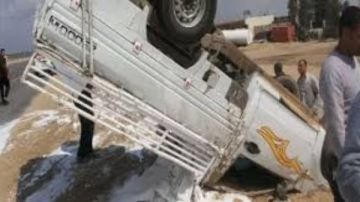 إصابة 9 أشخاص في انقلاب سيارة ربع نقل بقنا