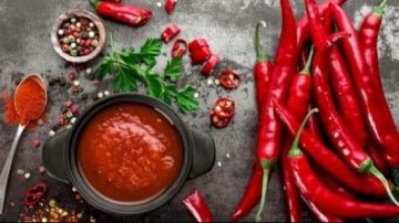 خبر صادم لمحبي الشطة.. 3 مخاطر تصيبك عند الإكثار منها