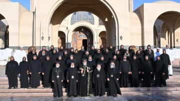 البابا تواضروس يزور دير القديس مكاريوس السكندري في ذكرى نياحة الأنبا باخوميوس البابا تواضروس يزور دير القديس مكاريوس السكندري في ذكرى نياحة الأنبا باخوميوس