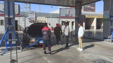 تكثيف الرقابة على محطات الوقود ومواقف السرفيس بالغردقة لمتابعة الالتزام بالتعريفة الجديدة