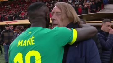 كلود لوروا يهاجم قرار تتويج المغرب بالكان ويصفه بأنه مثير للشفقة والضحك كلود لوروا يهاجم قرار تتويج المغرب بالكان ويصفه بأنه مثير للشفقة والضحك