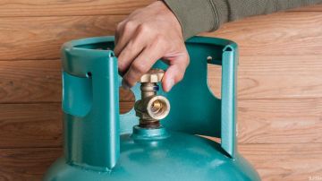 محافظ الجيزة يصدر قرارا بتحدد أسعار أسطوانات البوتاجاز المنزلية والتجارية بالمستودعات