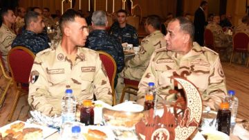 وزير الدفاع: نمتلك إمكانيات قتالية قادرة علي حماية الأمن القومي المصري