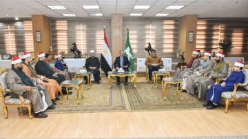 الأشموني يستقبل ويكرم حفظة القرآن أبناء الشرقية المشاركين في دولة التلاوة الأشموني يستقبل ويكرم حفظة القرآن أبناء الشرقية المشاركين في دولة التلاوة