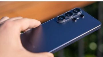  سامسونج تكسر العزلة.. دعم AirDrop قادم لسلسلة Galaxy S26 قريبا