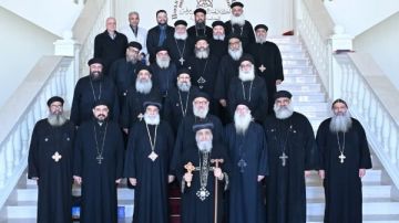 قداسة البابا تواضروس يلتقي مجموعة جديدة من ممثلي المعاهد الكنسية قداسة البابا تواضروس يلتقي مجموعة جديدة من ممثلي المعاهد الكنسية