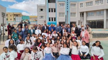 محافظ البحر الأحمر يتفقد المنظومة التعليمية برأس غارب