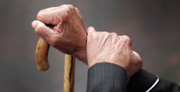 مزايا للمسنين وفقا للقانون.. دعم شهري وخدمة توصيل المعاش إلى المنازل مزايا للمسنين وفقا للقانون.. دعم شهري وخدمة توصيل المعاش إلى المنازل