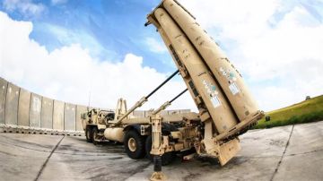 من القاذفات الشبحية لـ صواريخ هيمارس.. واشنطن تستعرض قوتها العسكرية في حربها على إيران