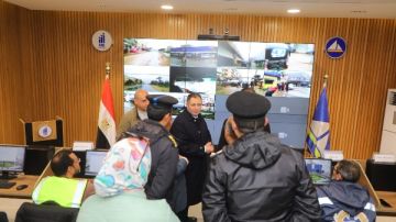 من داخل مركز السيطرة.. محافظ دمياط يتابع الأحوال الجوية من داخل مركز السيطرة.. محافظ دمياط يتابع الأحوال الجوية