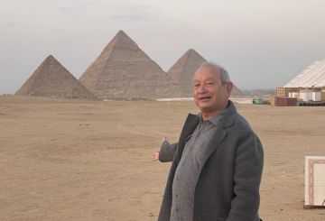 نجيب ساويرس يعلق على رحيل صلاح عن ليفربول ويختار أفضل عربي عبر التاريخ نجيب ساويرس يعلق على رحيل صلاح عن ليفربول ويختار أفضل عربي عبر التاريخ