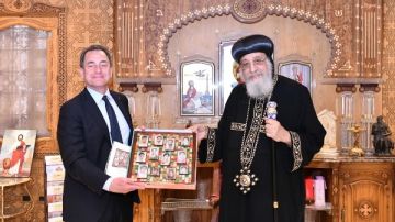 البابا تواضروس يستقبل سفير فرنسا ويبحث تعزيز التبادل الثقافي