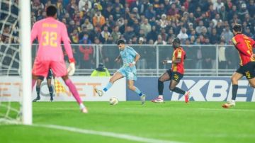 الترجي يواجه أزمة قبل مواجهة الأهلي بسبب إصابة مدافعه