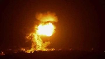 إيران : 15 انفجارا يهز أرجاء جزيرة خارك أثناء هجمات أمريكية