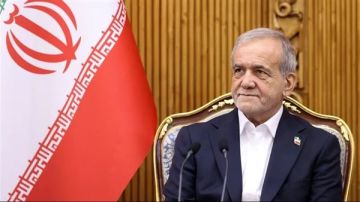 الرئيس الإيراني: لا يوجد نزاع مع الدول الإسلامية.. والخلافات تصب في صالح الكيان الرئيس الإيراني: لا يوجد نزاع مع الدول الإسلامية.. والخلافات تصب في صالح الكيان