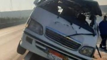 انقلاب ميكروباص على الطريق الصحراوي بالعياط يصيب 6 ركاب