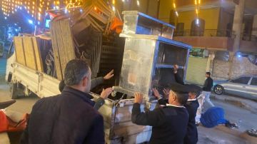 حى عين شمس يشن حملة مكبرة لرفع الإشغالات بالشوارع صور