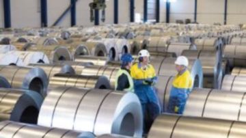 دعم على نسبة الـ 35 خبير اقتصادي: رفع نسبة المكون المحلي لتنمية الصادرات يسهم في تعميق صناعة خامات الإنتاج دعم على نسبة الـ 35 خبير اقتصادي: رفع نسبة المكون المحلي لتنمية الصادرات يسهم في تعميق صناعة خامات الإنتاج