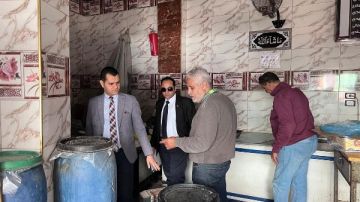 ضبط طن أسماك مجمدة غير صالحة للاستهلاك الآدمي و1000 عبوة من منتجات الألبان الفاسدة