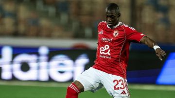 فالنسيا يطوي صفحة ديانج ويعيد رسم خريطة التعاقدات قبل موسم 2027