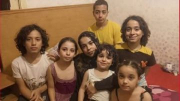 مصرع 5 أشقاء ووالدتهم وإنقاذ الابن السادس وشاهدة عيان: الأم كانت تحت ضغط قاتل