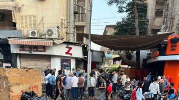 إخماد حريق مدخنة مطعم شهير بالمحلة إثر ماس كهربائي دون وقوع إصابات بشرية ..صور إخماد حريق مدخنة مطعم شهير بالمحلة إثر ماس كهربائي دون وقوع إصابات بشرية ..صور