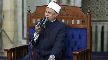 ليلة 22 رمضان.. درس التراويح بالجامع الأزهر يؤكد فضل عبادة الذكر على المؤمن ليلة 22 رمضان.. درس التراويح بالجامع الأزهر يؤكد فضل عبادة الذكر على المؤمن