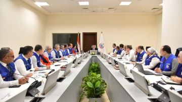 وزير الصحة يتابع تنفيذ خطة التأمين الطبي لعيد الفطر ويؤكد: لا تهاون في سرعة الاستجابة وجودة الخدمة وزير الصحة يتابع تنفيذ خطة التأمين الطبي لعيد الفطر ويؤكد: لا تهاون في سرعة الاستجابة وجودة الخدمة