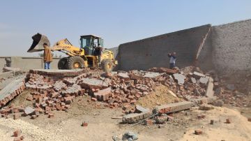 إزالة 24 بناء مخالفا وتعديات على الأراضي الزراعية بأبو النمرس وكرداسة ومنشأة القناطر صور
