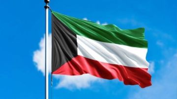 بالطائرات الانقضاضية.. الجيش الإيراني يعلن قصف القواعد الأمريكية في الكويت