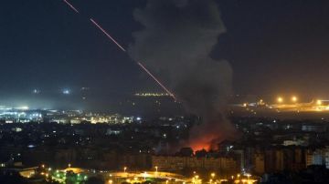 سقوط 12 قتيلا و49 مصابا جراء هجوم أمريكي إسرائيلي على مناطق سكنية بإيران