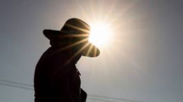 ضعف العظام والمفاصل .. ماذا يحدث لجسمك إذا لم تتعرض للشمس؟