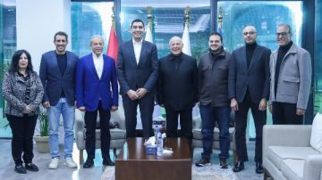 وزير الشباب والرياضة يزور اتحاد الكرة ويؤكد دعم الدولة لمنظومة كرة القدم