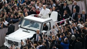 بابا الفاتيكان: الكنيسة سر يجمع بين البشري والإلهي في وحدة واحدة صور بابا الفاتيكان: الكنيسة سر يجمع بين البشري والإلهي في وحدة واحدة صور