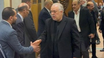 بحضور أشرف زكي.. بدء عزاء زوج الإعلامية إيناس عبدالله