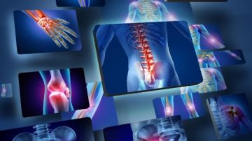 برلمانية : إدخال الروبوتات في جراحات العظام يقلل الأخطاء الطبية