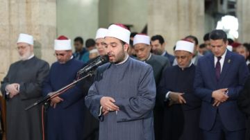 برواية السوسي.. الشيخ محمد علاء الدين يؤم الآلاف في صلاة التراويح بالجامع الأزهر برواية السوسي.. الشيخ محمد علاء الدين يؤم الآلاف في صلاة التراويح بالجامع الأزهر