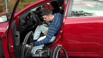 بضوابط محددة.. قانون جديد ينظم الإعفاء الجمركي لسيارات الأشخاص ذوي الإعاقة بضوابط محددة.. قانون جديد ينظم الإعفاء الجمركي لسيارات الأشخاص ذوي الإعاقة