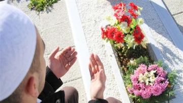 دعاء ليلة القدر للميت .. ردد أفضل 210 أدعية يفرح بها المتوفى وتدخله الفردوس الأعلى