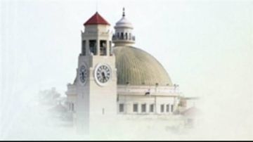 رئيس جامعة القاهرة يوجه بتسهيلات لطلاب الامتحانات المتأخرين بسبب حالة الطقس رئيس جامعة القاهرة يوجه بتسهيلات لطلاب الامتحانات المتأخرين بسبب حالة الطقس