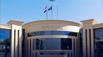 ضبط 3 متهمين متورطين في تحويل أموال أنشطة إجرامية إلى كيانات شرعية