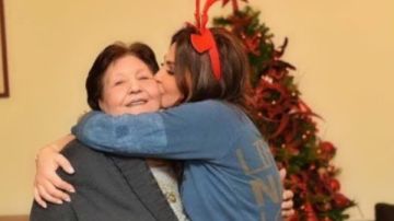 إليسا تحتفل بعيد الأم برسالة مؤثرة للبنانيات